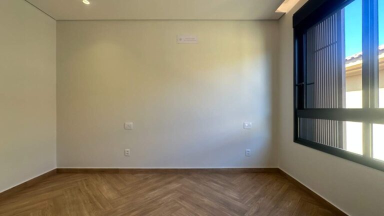 Casa em Condomínio à venda no Vila do Golfe: