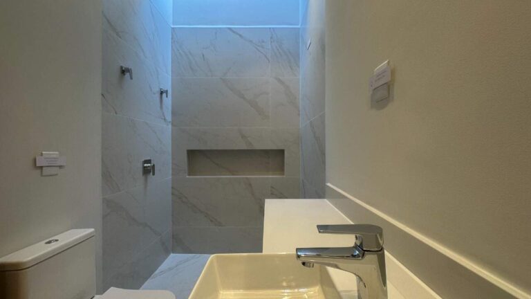 Casa em Condomínio à venda no Vila do Golfe: