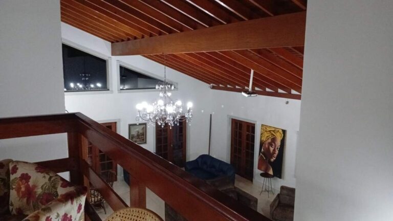 Casa em Condomínio para aluguel no Jardim Canadá: