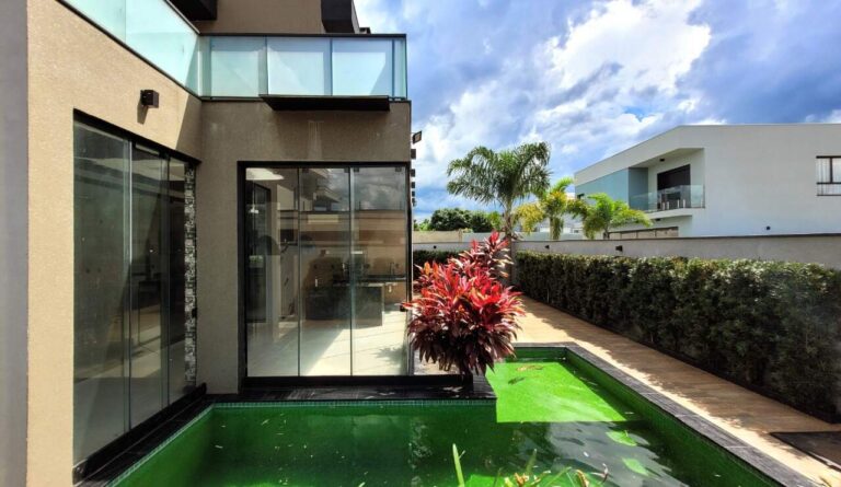 Casa em Condomínio à venda no Residencial e Empresarial Alphaville:
