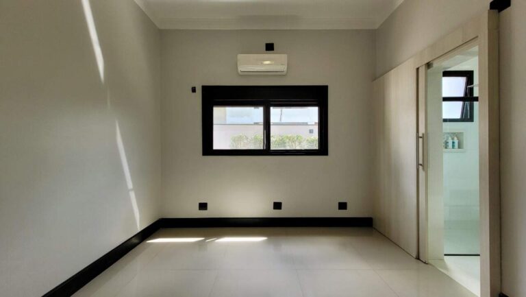 Casa em Condomínio à venda no Residencial e Empresarial Alphaville:
