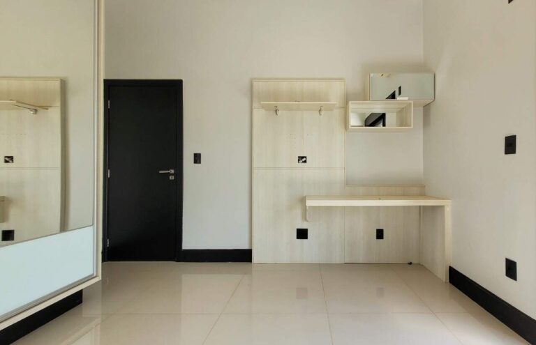 Casa em Condomínio à venda no Residencial e Empresarial Alphaville: