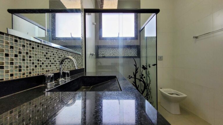 Casa em Condomínio à venda no Residencial e Empresarial Alphaville: