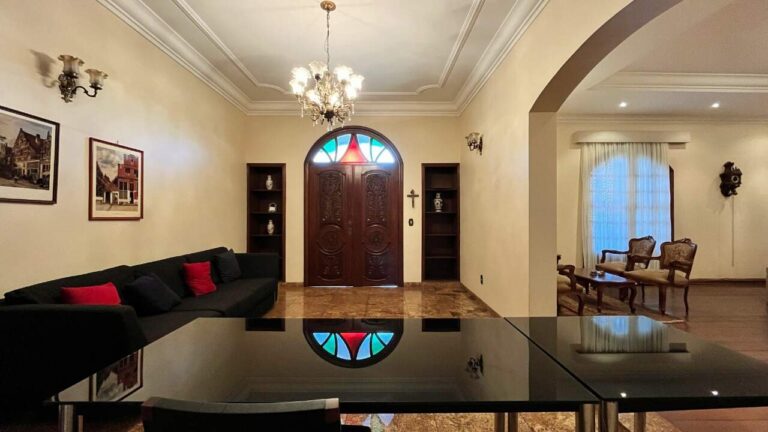 Casa para aluguel no Jardim Sumaré: sala de estar
