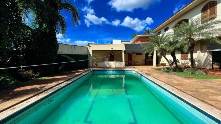 Casa para aluguel no Jardim Sumaré: piscina