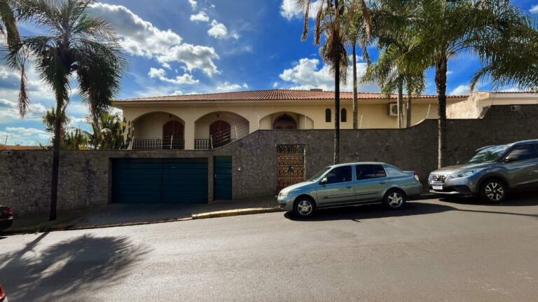 Casa para aluguel no Jardim Sumaré: fachada