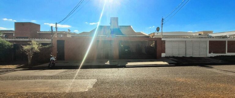 Casa para aluguel no Alto da Boa Vista: Fachada