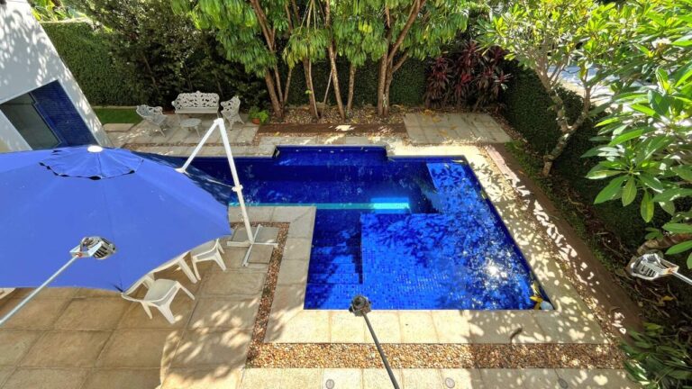 Casa em Condomínio à venda no Vila do Golfe: piscina
