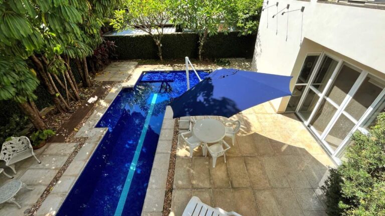 Casa em Condomínio à venda no Vila do Golfe: piscina