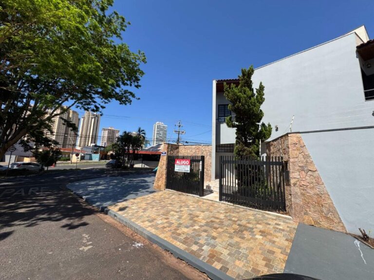 Casa Comercial para aluguel no Jardim São Luiz: