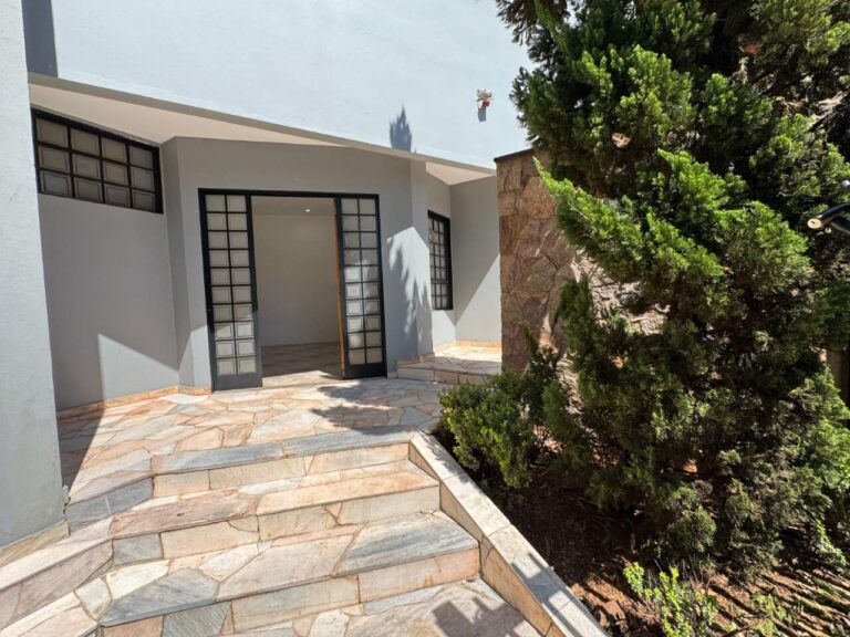 Casa Comercial para aluguel no Jardim São Luiz:
