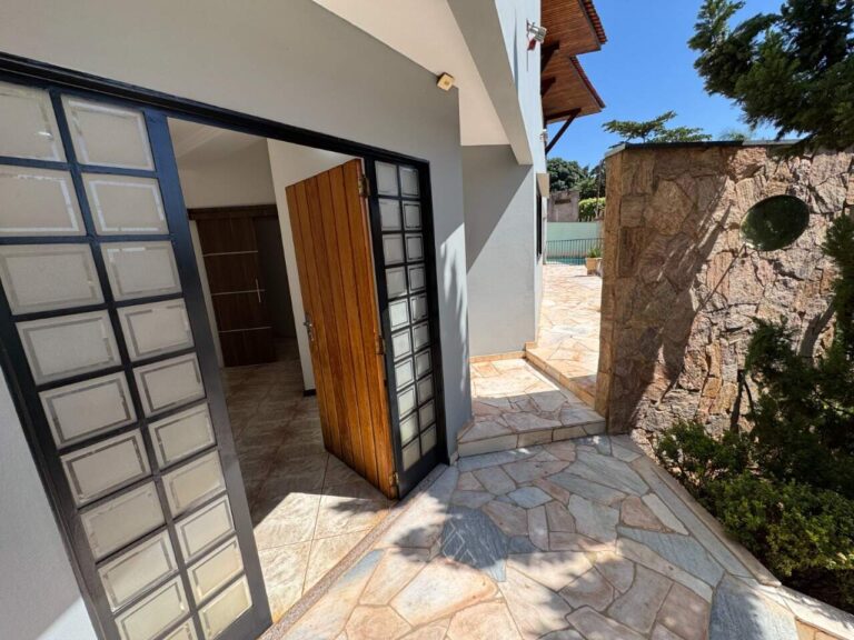 Casa Comercial para aluguel no Jardim São Luiz: