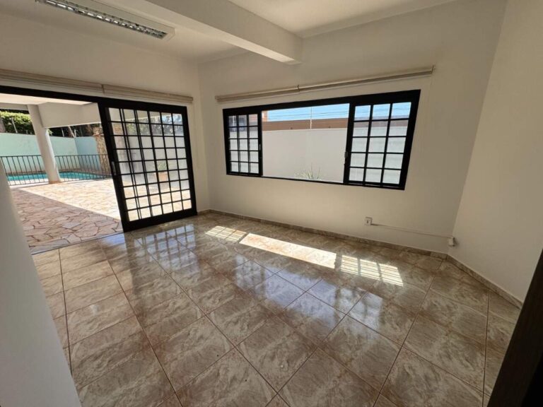 Casa Comercial para aluguel no Jardim São Luiz: