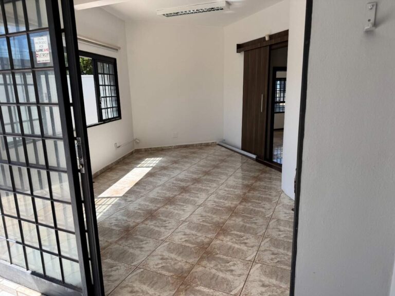 Casa Comercial para aluguel no Jardim São Luiz: