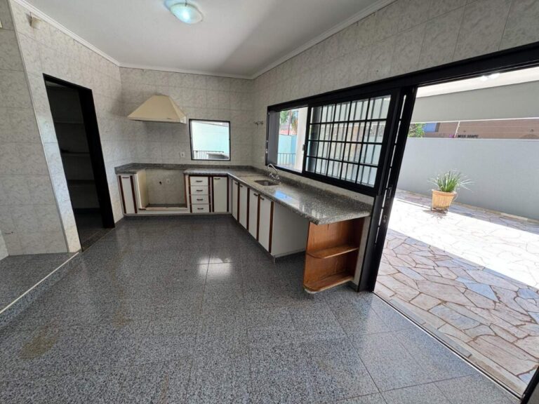 Casa Comercial para aluguel no Jardim São Luiz: