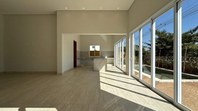 Casa em Condomínio à venda no Vila do Golfe: