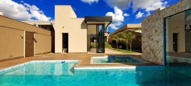 Casa em Condomínio à venda no Vila do Golfe: Piscina
