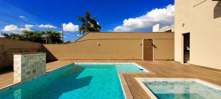 Casa em Condomínio à venda no Vila do Golfe: Piscina