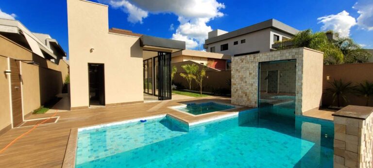 Casa em Condomínio à venda no Vila do Golfe: Piscina