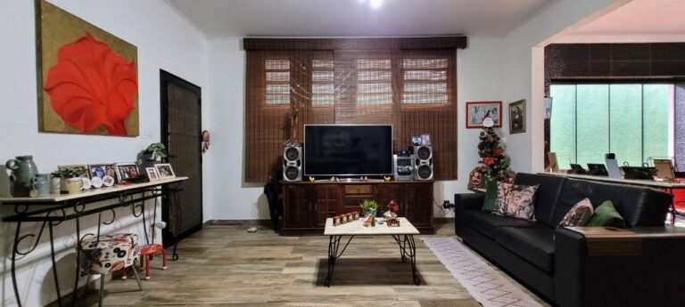 Casa para aluguel no Alto da Boa Vista: sala de TV