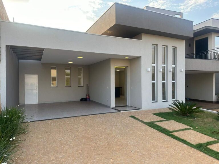 Casa em Condomínio à venda no Jardim Valência: