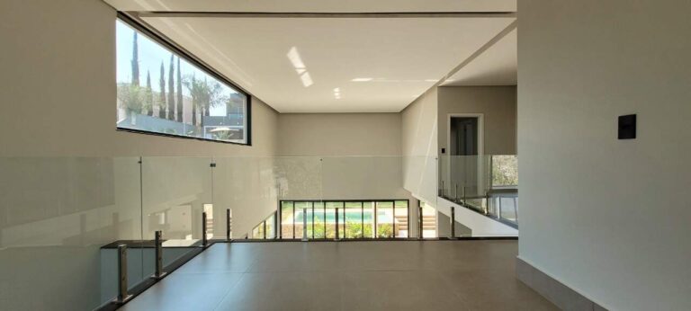 Casa em Condomínio à venda no Residencial e Empresarial Alphaville: sala ntima