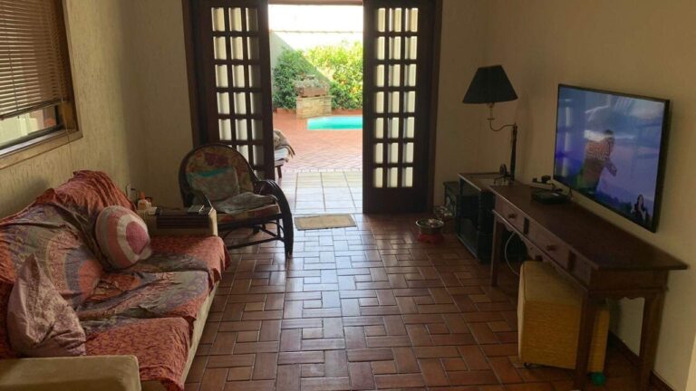 Casa à venda no City Ribeirão: Sala de TV
