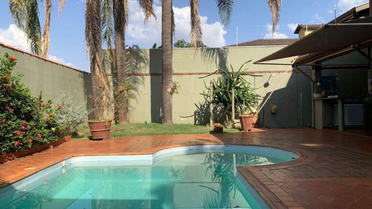 Casa à venda no City Ribeirão: Piscina