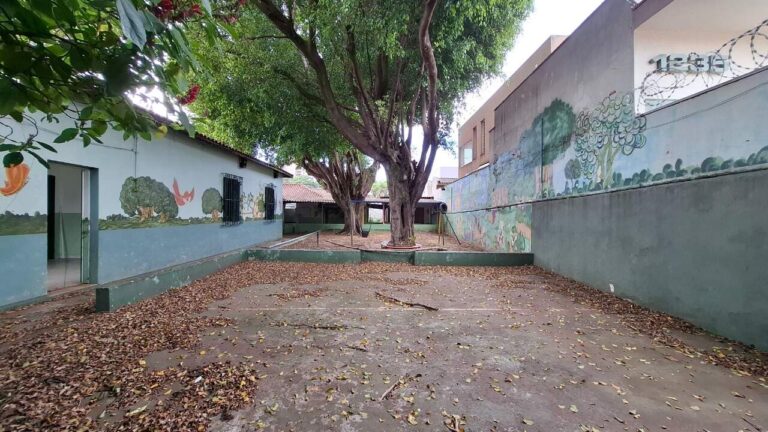 Casa Comercial para aluguel no Jardim América: