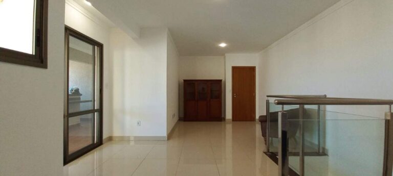 Apartamento Duplex à venda no Jardim Botânico: Sala piso superior