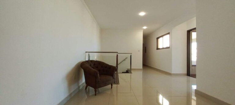 Apartamento Duplex à venda no Jardim Botânico: Sala piso superior