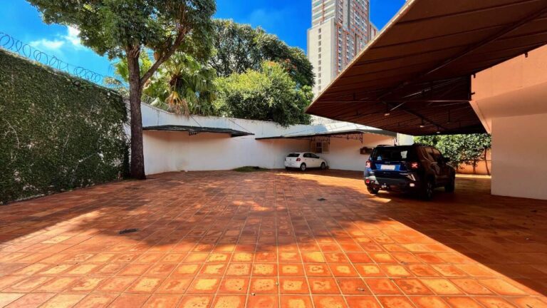 Casa para aluguel no Jardim Sumaré: garagem