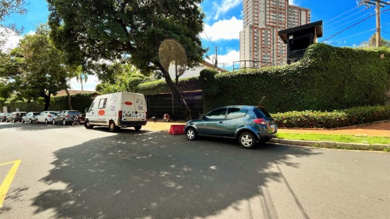 Casa para aluguel no Jardim Sumaré: fachada
