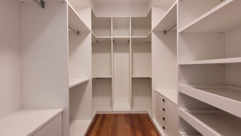 Apartamento à venda no Vila do Golfe: Su te m ster