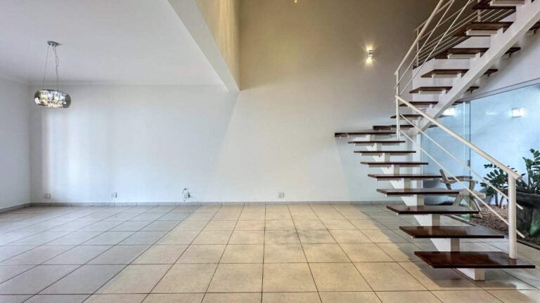 Casa em Condomínio à venda no Nova Aliança: