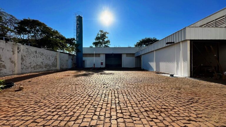 Loja para aluguel no Parque Industrial Lagoinha: P tio