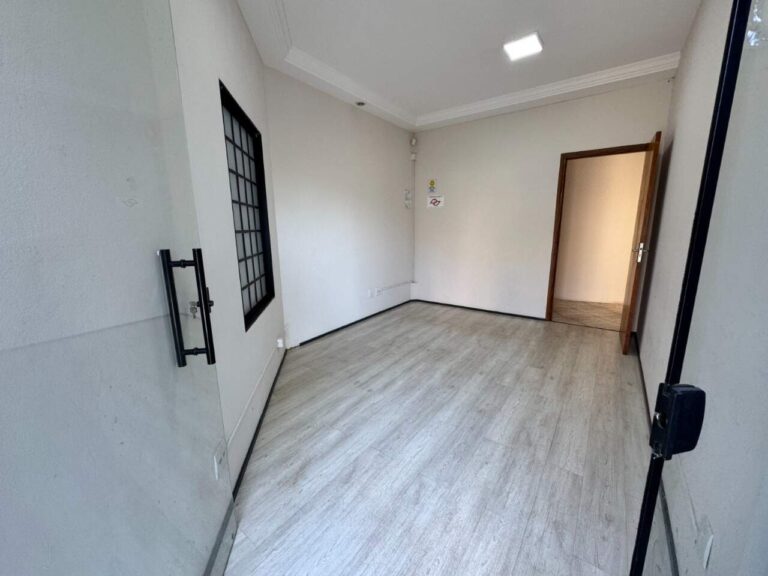 Casa Comercial para aluguel no Jardim São Luiz: