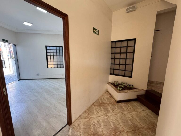 Casa Comercial para aluguel no Jardim São Luiz:
