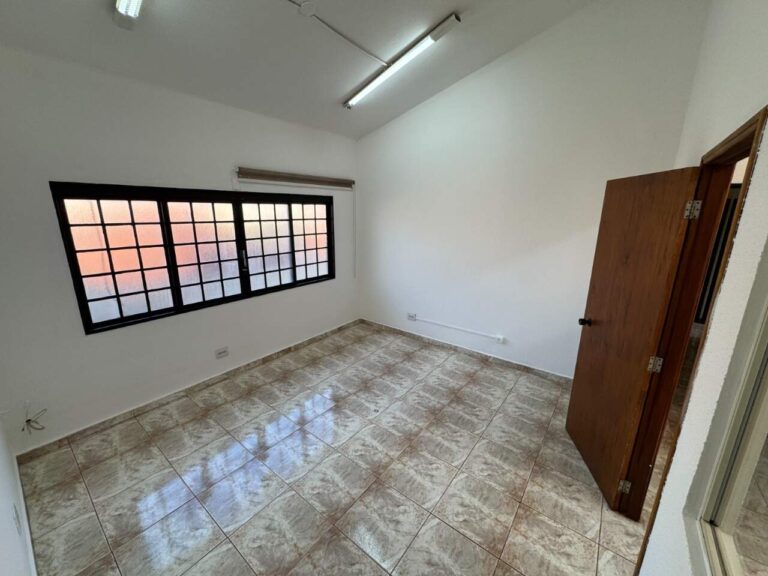 Casa Comercial para aluguel no Jardim São Luiz: