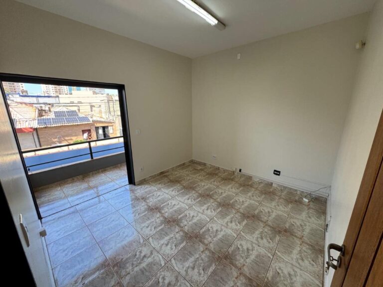 Casa Comercial para aluguel no Jardim São Luiz: