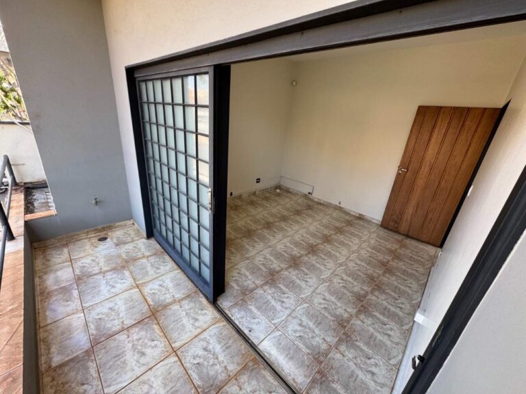 Casa Comercial para aluguel no Jardim São Luiz:
