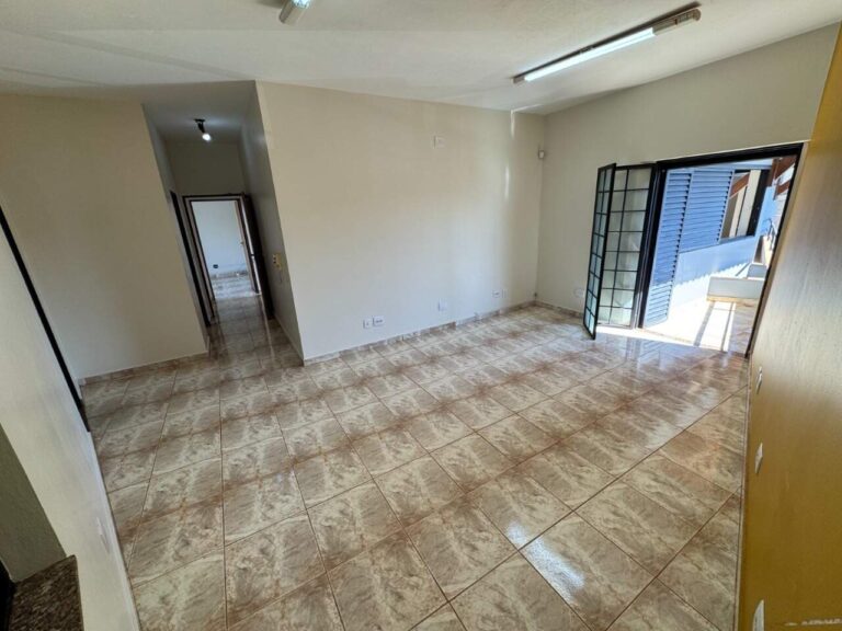 Casa Comercial para aluguel no Jardim São Luiz: