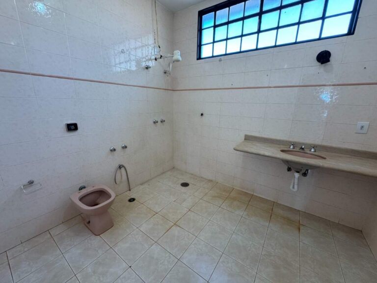 Casa Comercial para aluguel no Jardim São Luiz: