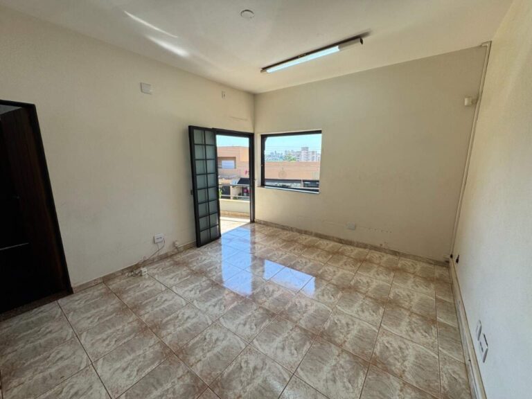 Casa Comercial para aluguel no Jardim São Luiz: