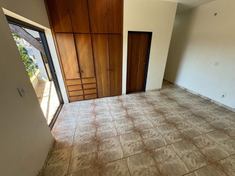 Casa Comercial para aluguel no Jardim São Luiz: