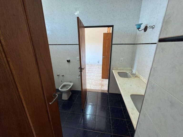 Casa Comercial para aluguel no Jardim São Luiz: