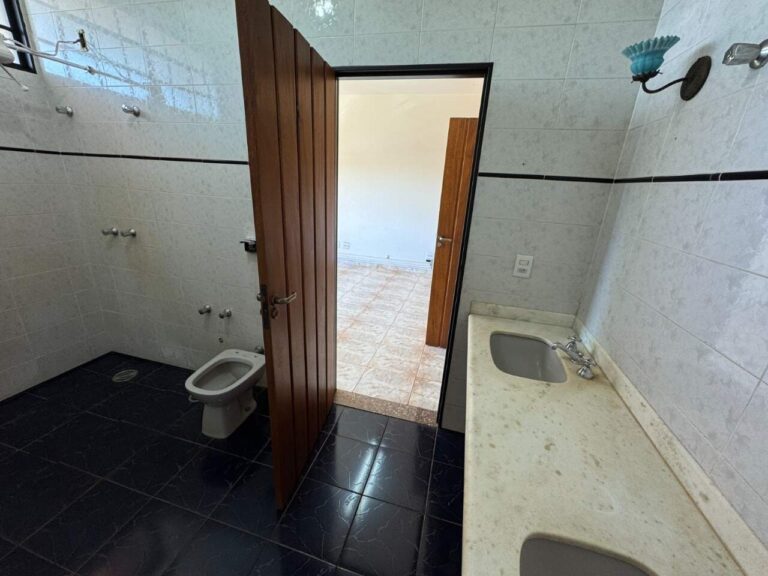 Casa Comercial para aluguel no Jardim São Luiz: