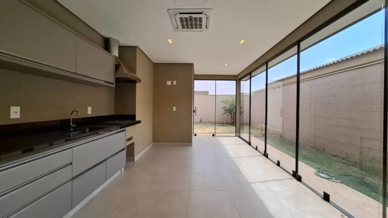 Casa em Condomínio para aluguel no Fazenda Santa Maria: 1