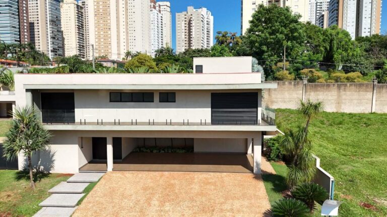 Casa em Condomínio para aluguel no Jardim Botânico: