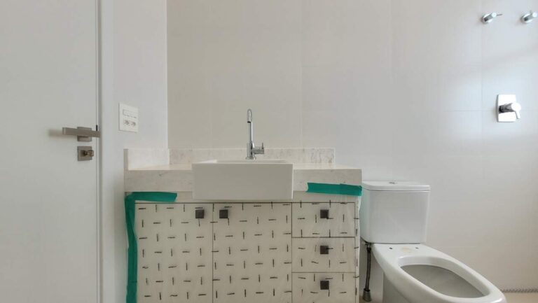 Apartamento à venda no Vila do Golfe: Su te m ster